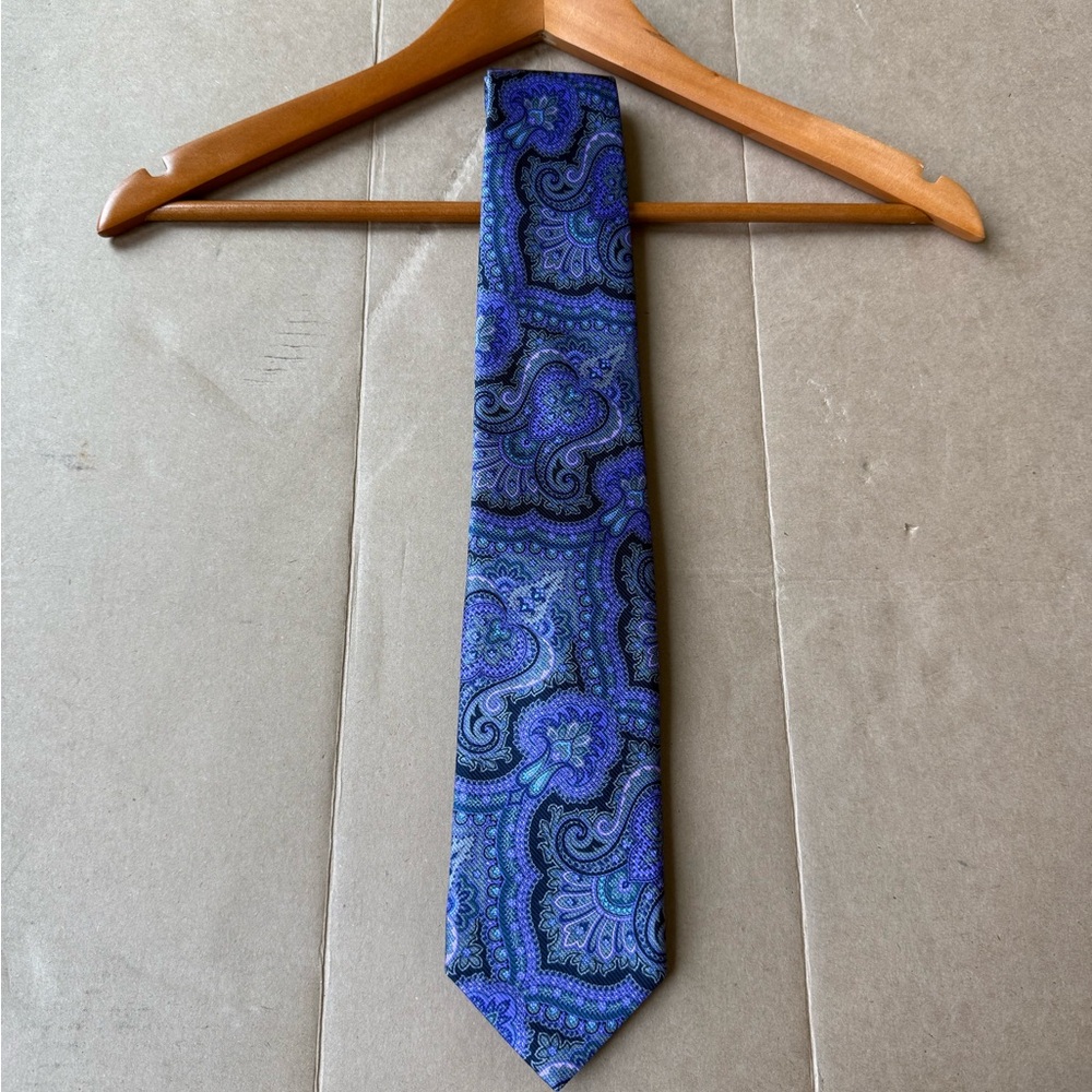Robert Talbott Blue Paisley Silk Accessory